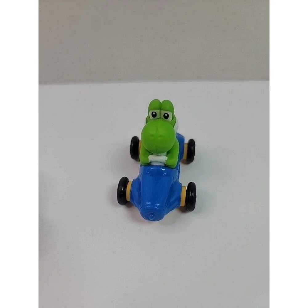 McDonald’s 2024 Mario Kart 8 Deluxe Yoshi Kart #8 Happy Meal Toy w/ Box Nintendo